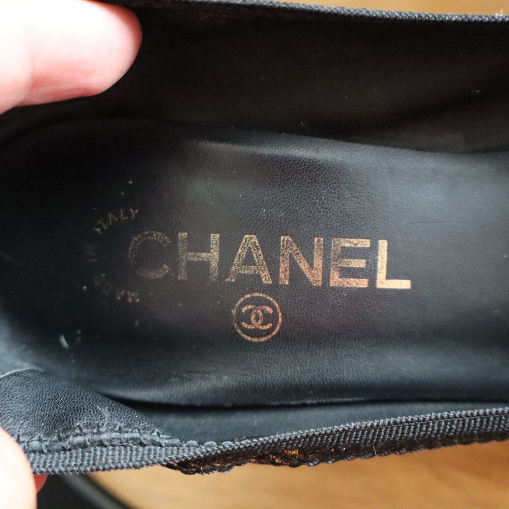 Chanel Black Gold Lace Stretch Spirit Heels Interlock CC Karl Collection US 9 40 - Picture 13 of 14